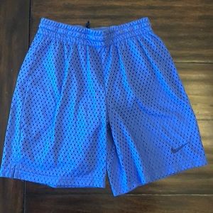 Nike Girls basketball sports shorts, YL